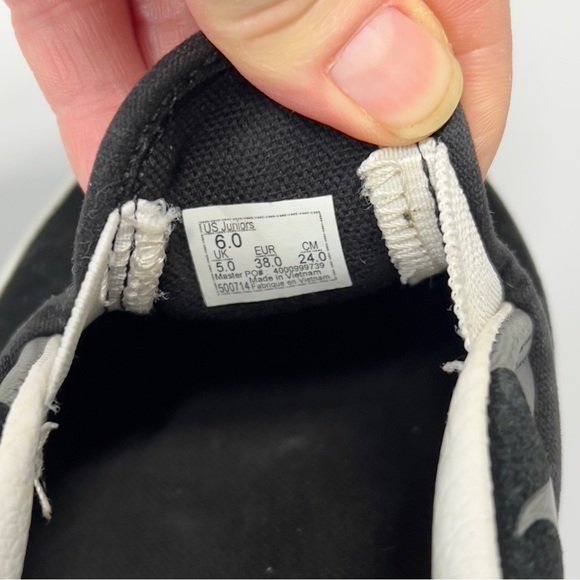 VANS black and Gray  Flames US 6 Juniors slip On Sneaker Shoe - Picture 8 of 14